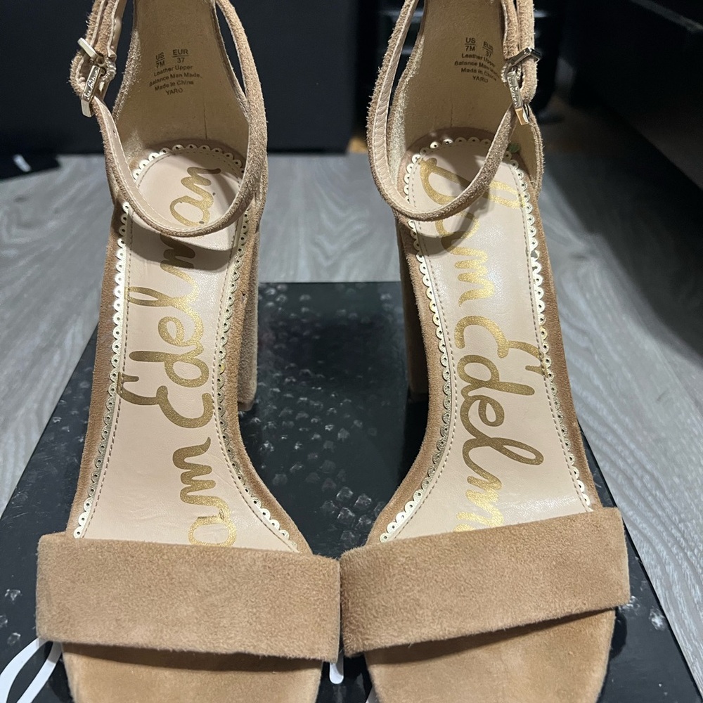 Sam Edelman Yaro Oatmeal Suede Block Heels Size 7